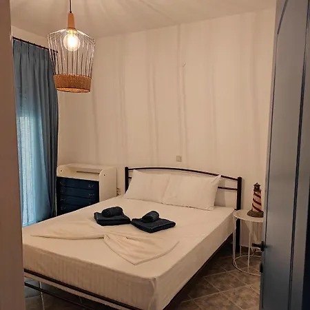 The Blue Quartz * Λιμένας
